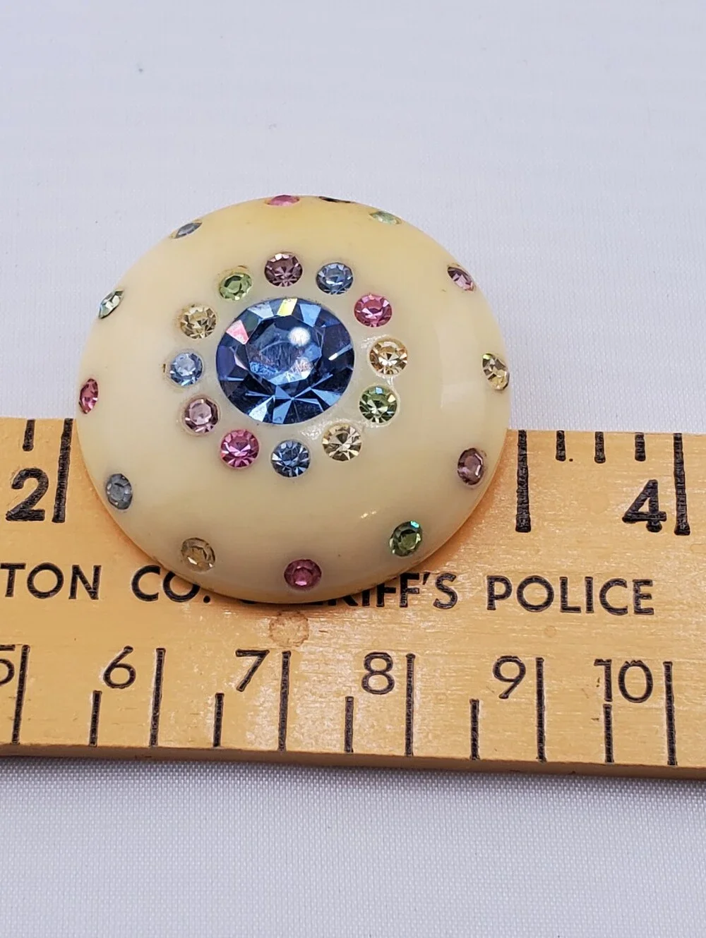 Weiss Celluloid Rhinestone Brooch - Picture 6 of 6